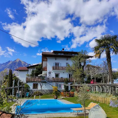 Panorama Rebgut Apartment Schenna